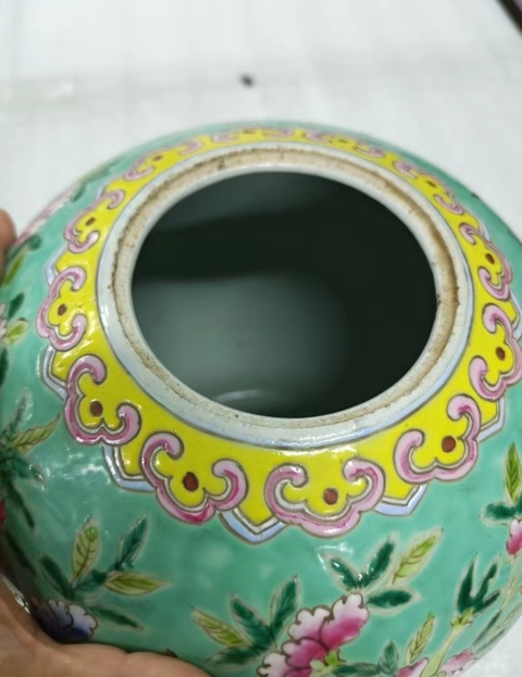古玩陶瓷粉彩罐真品鑒賞圖