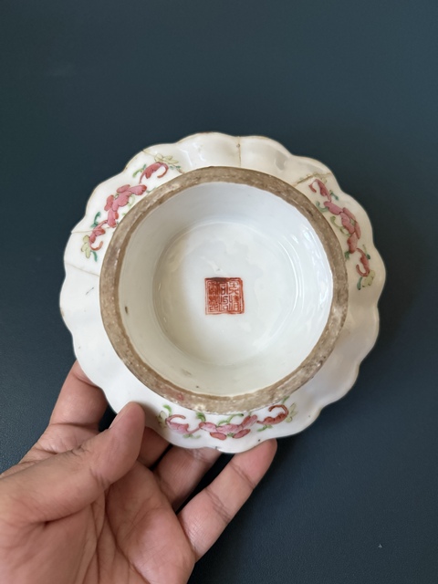 古玩陶瓷清·同治人物故事細路粉彩花口盤拍賣，當前價格950元