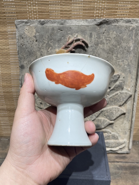 古玩陶瓷白釉泛紅供碗真品鑒賞圖