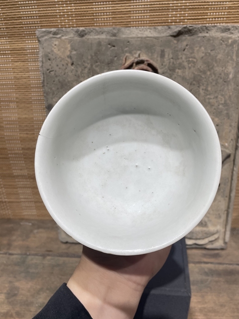 古玩陶瓷白釉泛紅供碗真品鑒賞圖