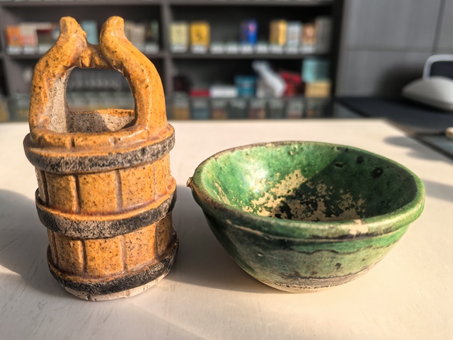 古玩陶瓷綠釉碗真品鑒賞圖