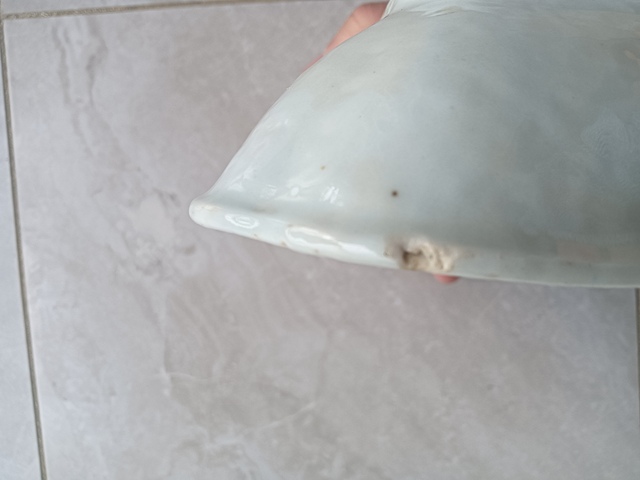 古玩陶瓷樓臺亭閣山水紋青花盤真品鑒賞圖