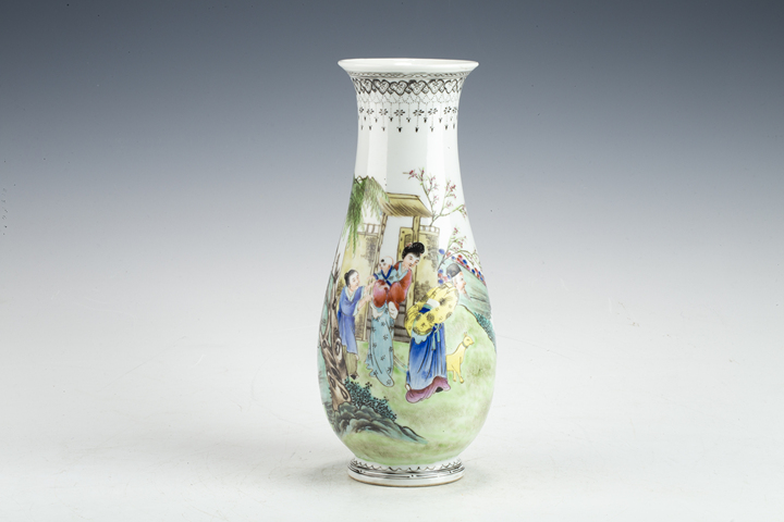 古玩陶瓷民國·粉彩桃花源記人物紋琵琶瓶
真品鑒賞圖