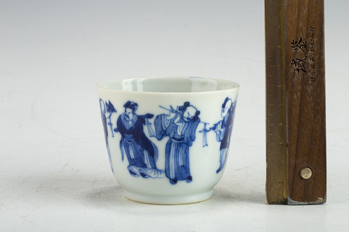古玩陶瓷清晚·青花八仙人物紋杯真品鑒賞圖