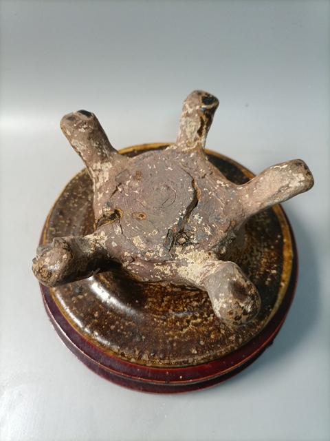 古玩陶瓷醬黃釉炫紋五足香爐真品鑒賞圖