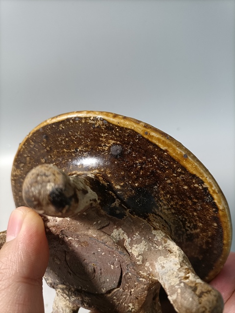 古玩陶瓷醬黃釉炫紋五足香爐真品鑒賞圖