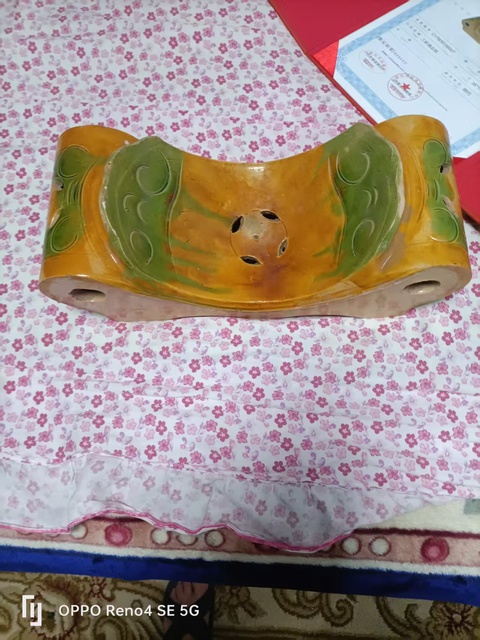 古玩陶瓷明代·三彩瓷枕 真品鑒賞圖