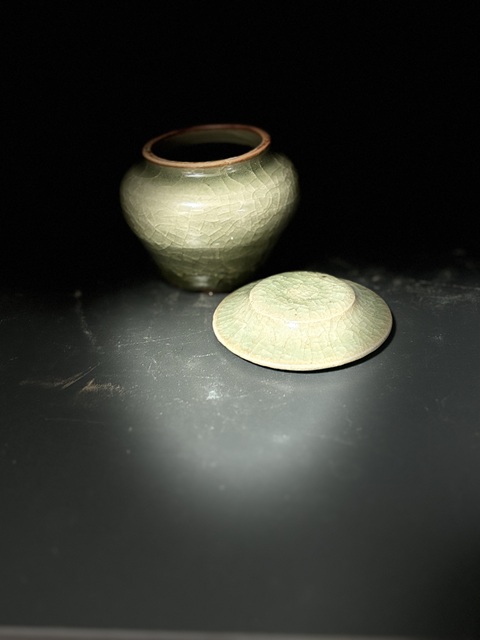 古玩陶瓷明·龍泉窯·茶葉蓋罐拍賣，當(dāng)前價格2600元