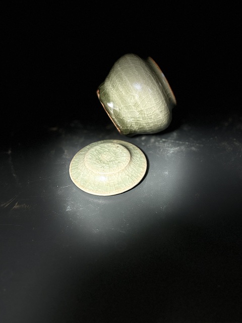 古玩陶瓷明·龍泉窯·茶葉蓋罐拍賣，當(dāng)前價格2600元