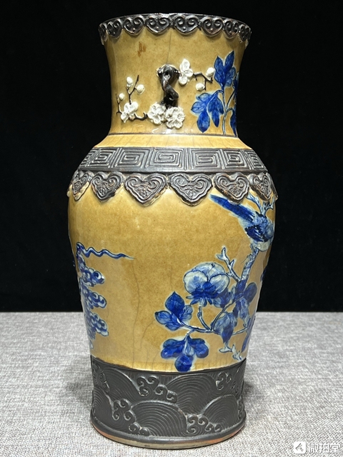 古玩陶瓷哥釉地鐵銹釉青花瓶真品鑒賞圖