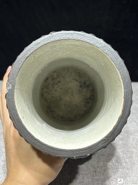 古玩陶瓷哥釉地鐵銹釉青花瓶真品鑒賞圖