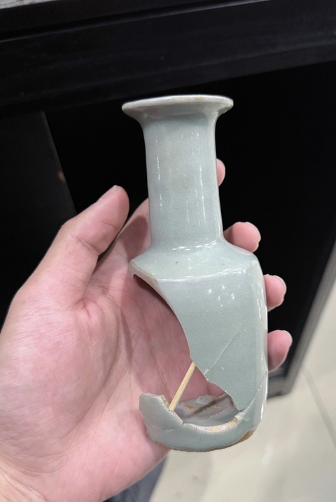 古玩陶瓷龍泉窯青釉紙槌瓶真品鑒賞圖