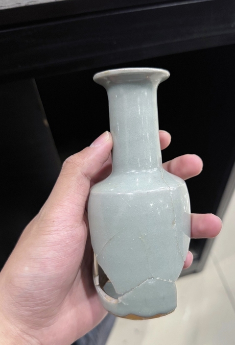 古玩陶瓷龍泉窯青釉紙槌瓶真品鑒賞圖