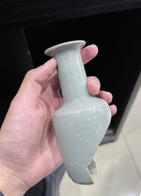 古玩陶瓷龍泉窯青釉紙槌瓶真品鑒賞圖