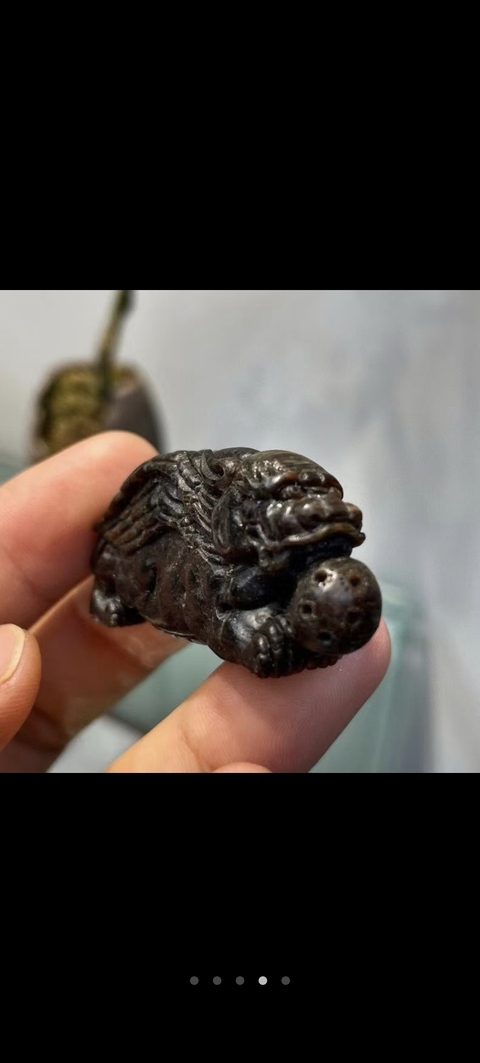 古玩雜項人工材質模鑄動物模型真品鑒賞圖