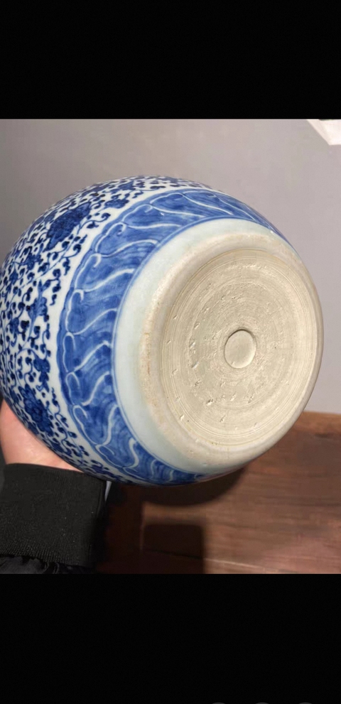 古玩陶瓷花卉紋青花缸真品鑒賞圖