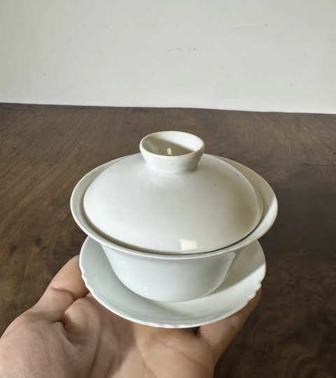 古玩陶瓷白釉蓋碗真品鑒賞圖