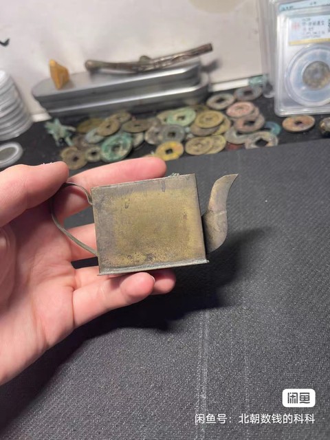 古玩銅器銅茶壺真品鑒賞圖