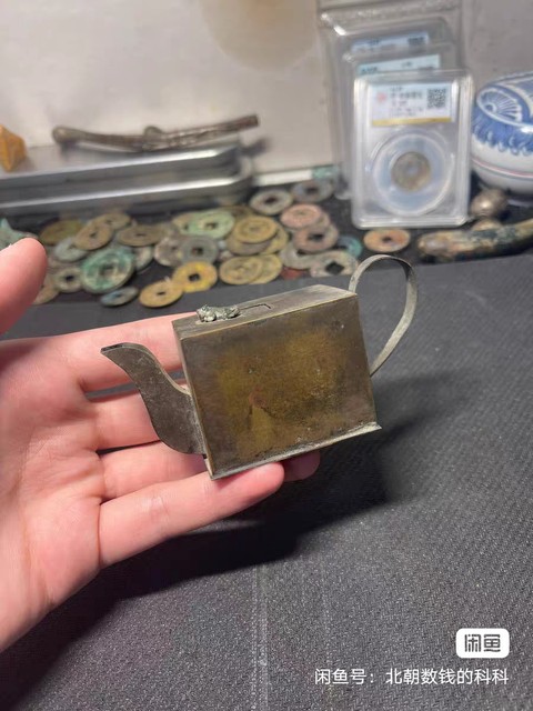 古玩銅器銅茶壺真品鑒賞圖