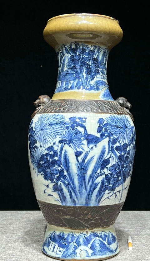 古玩陶瓷哥釉地鐵銹釉青花瓶真品鑒賞圖