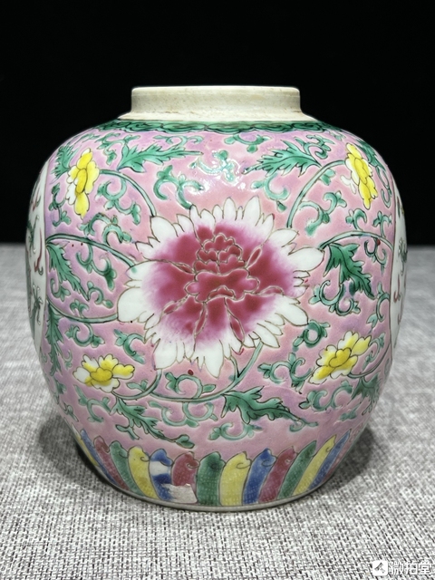 古玩陶瓷龍紋粉彩罐真品鑒賞圖