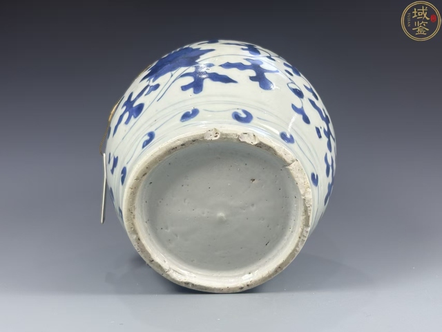 古玩陶瓷明晚期·青花纏枝蓮紋罐拍賣，當前價格0元