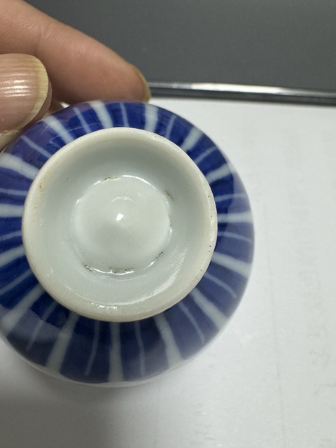 古玩陶瓷雞心杯真品鑒賞圖