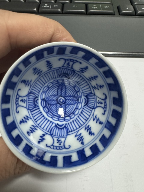 古玩陶瓷雞心杯真品鑒賞圖