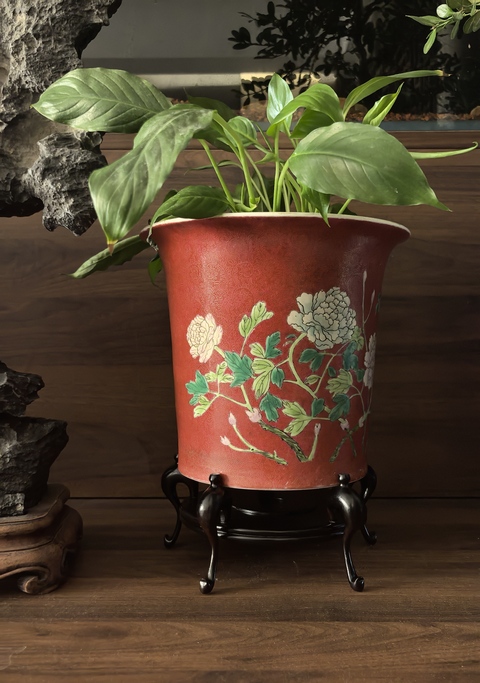 古玩陶瓷民國 紅地粉彩花卉紋花盆真品鑒賞圖