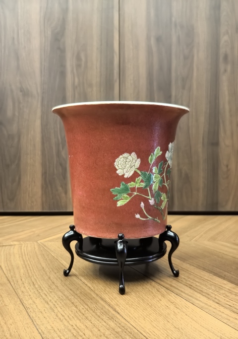 古玩陶瓷民國 紅地粉彩花卉紋花盆真品鑒賞圖