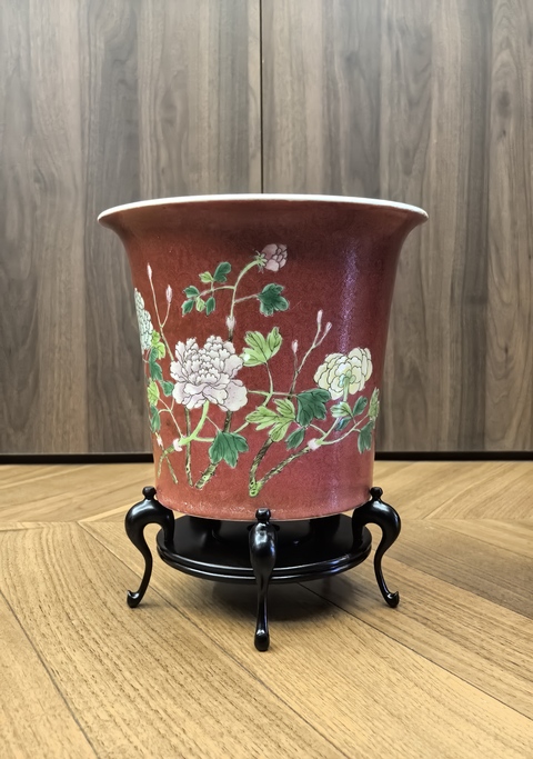 古玩陶瓷民國 紅地粉彩花卉紋花盆真品鑒賞圖