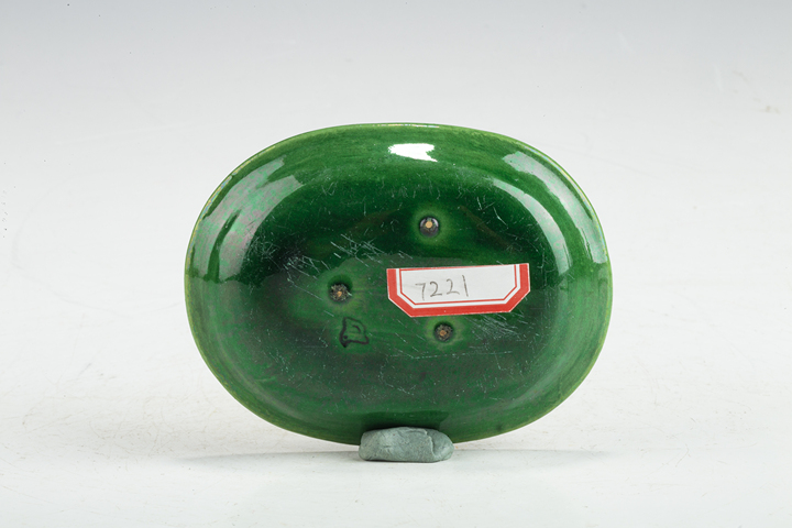 古玩陶瓷民國·綠釉暗刻龍紋小盤拍賣，當前價格213元