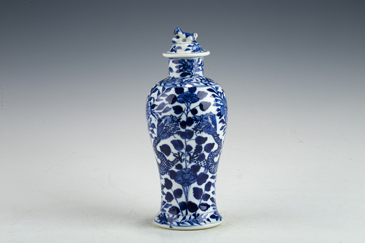 古玩陶瓷清晚·青花龍穿花紋蓋瓶
拍賣，當前價格0元