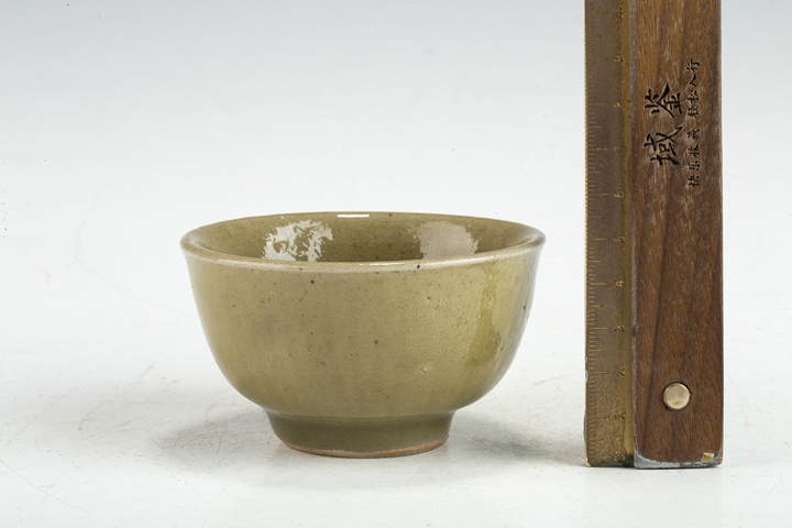 古玩陶瓷明晚·青釉杯真品鑒賞圖