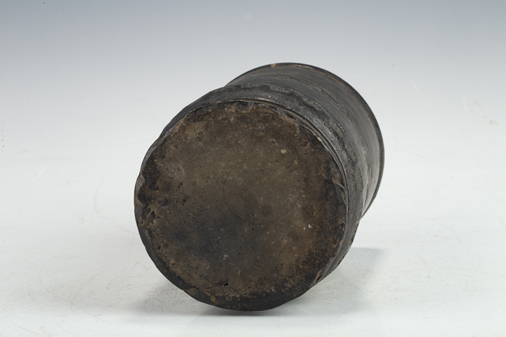 古玩銅器清代·黑陶印花筆筒真品鑒賞圖