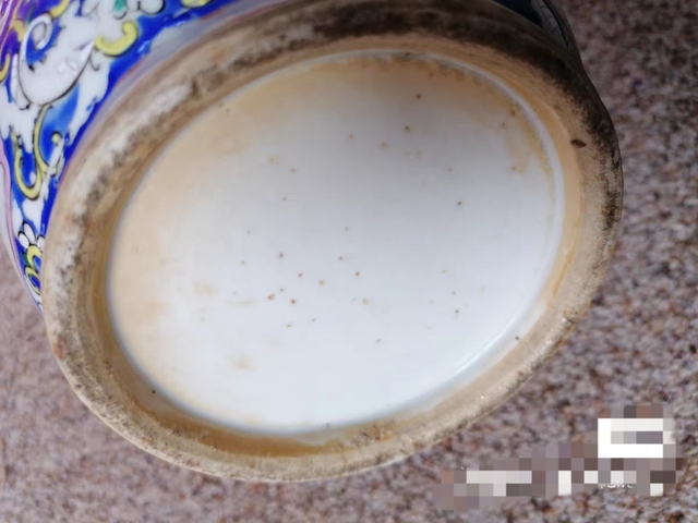 古玩陶瓷俯首銜環刀馬人物故事瓶真品鑒賞圖