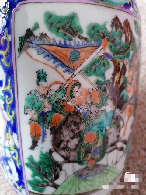 古玩陶瓷俯首銜環刀馬人物故事瓶真品鑒賞圖