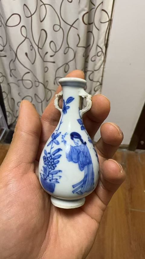 古玩陶瓷青花四美圖雙耳瓶真品鑒賞圖