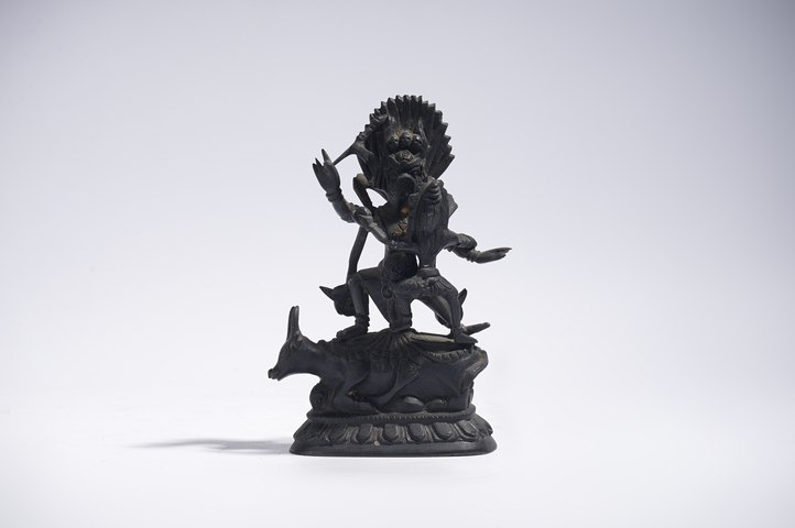 古玩銅器清晚期·大威德金剛閻魔敵尊者銅像真品鑒賞圖