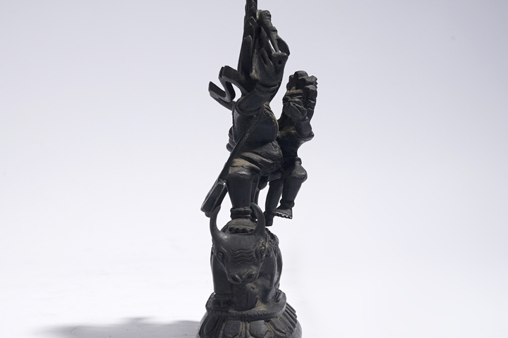 古玩銅器清晚期·大威德金剛閻魔敵尊者銅像真品鑒賞圖