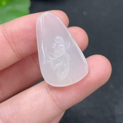 古玩玉器天然和田玉掛件真品鑒賞圖