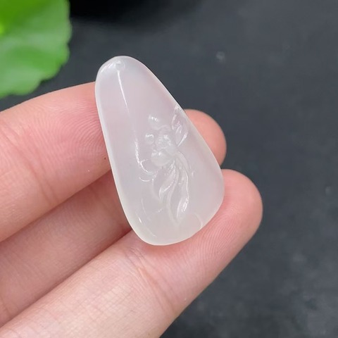 古玩玉器天然和田玉掛件真品鑒賞圖