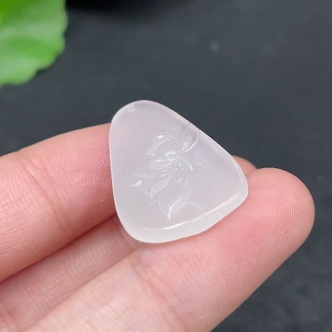 古玩玉器天然和田玉掛件真品鑒賞圖