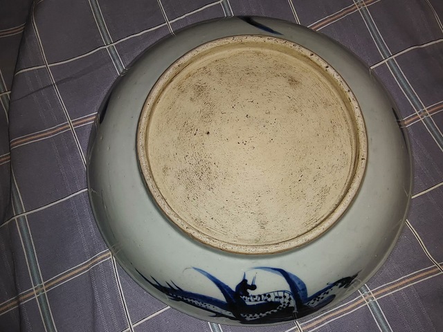 古玩陶瓷過墻龍紋青花盤真品鑒賞圖