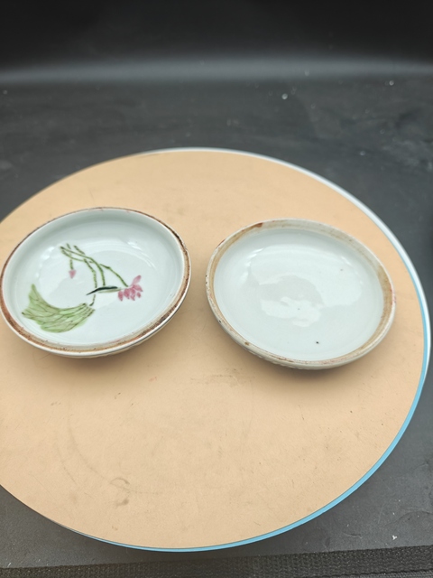 古玩陶瓷光緒青花釉里紅淺降彩印泥盒真品鑒賞圖