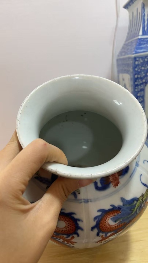 古玩陶瓷清晚期 青花五彩龍紋石榴尊真品鑒賞圖