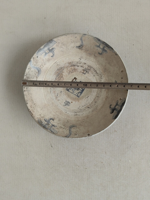 古玩陶瓷青花盤真品鑒賞圖