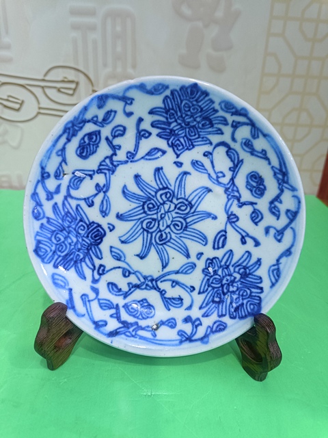 古玩陶瓷青花盤真品鑒賞圖