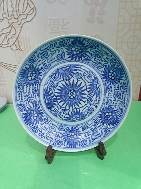 古玩陶瓷太陽花間篆書福字吉語紋青花盤真品鑒賞圖