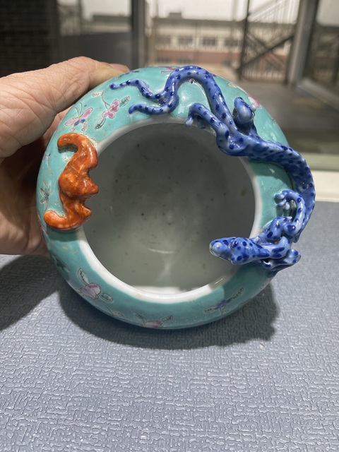 古玩陶瓷粉彩松石綠地折枝花卉盤龍水盂真品鑒賞圖